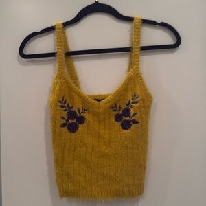 Eye-catching Floral Tank Sweater